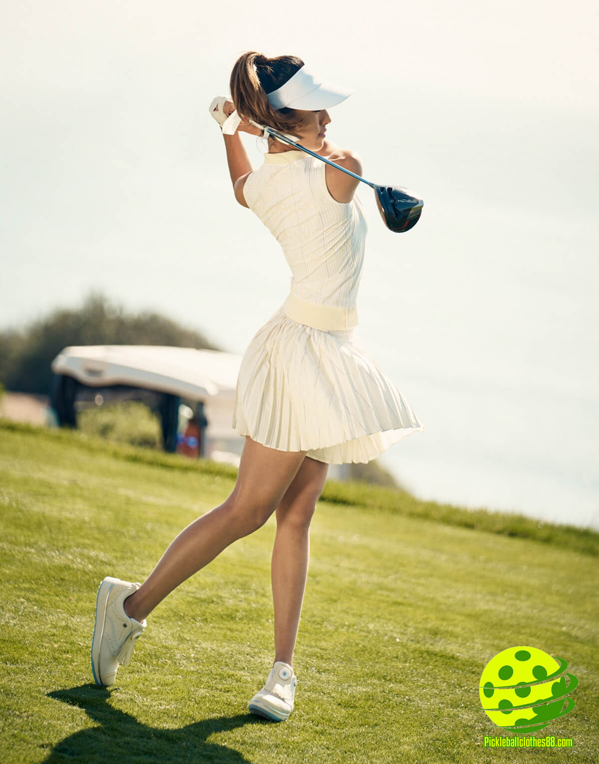 Can you wear golf clothes for pickleball